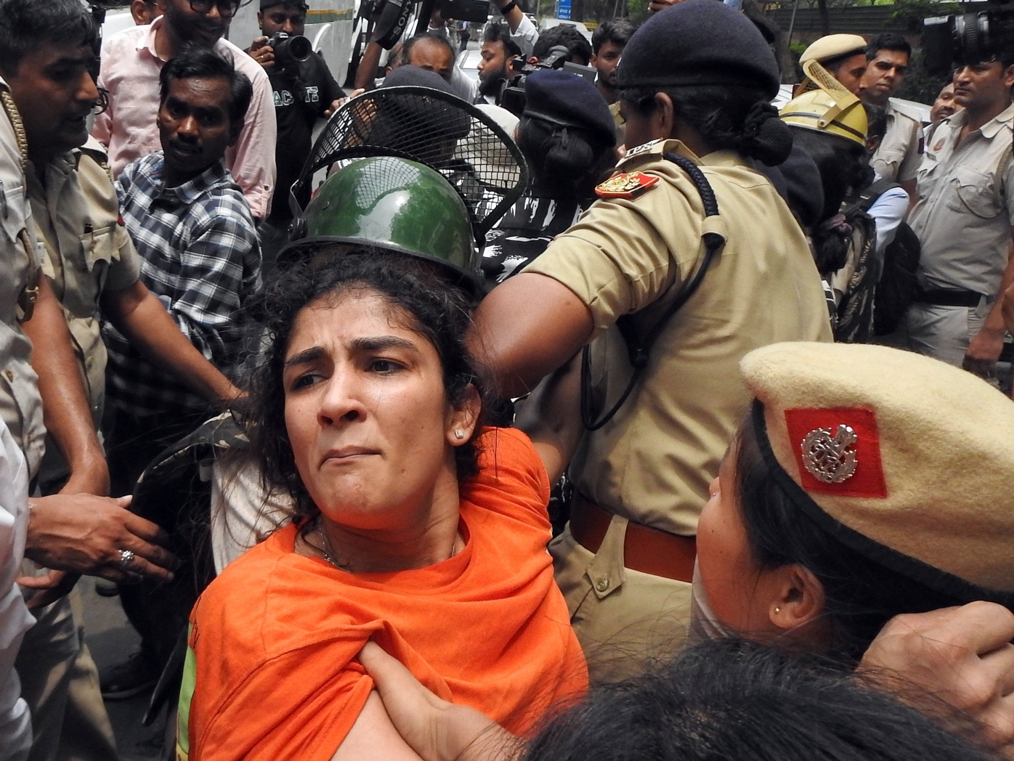 दिल्ली पुलिस पहलवानों के खिलाफ एफआईआर दर्ज करने की तैयारी में