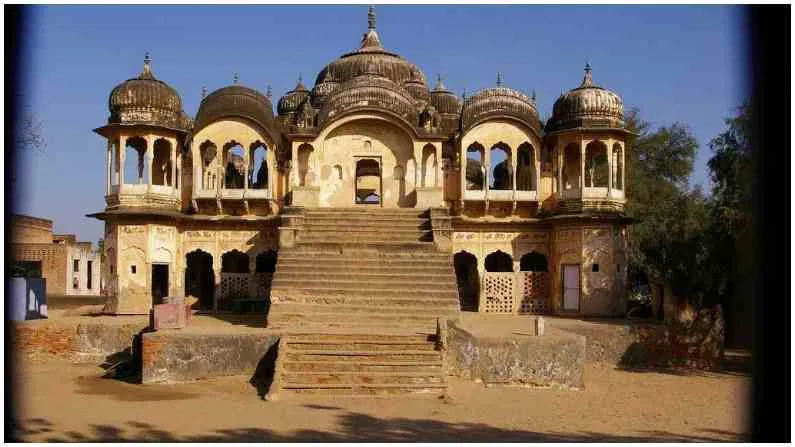 चौमू का किला - जहां तोप से दुश्मनों पर दागे गए थे चांदी के गोले  (चौमुहा गढ़)